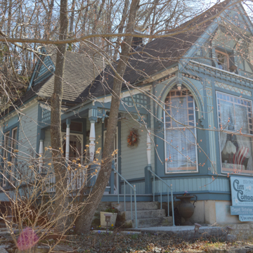 Cliff Cottage Inn (Cliff Cottage)