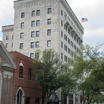 First Financial Bank Building (Lion Oil Building, Exchange Bank)