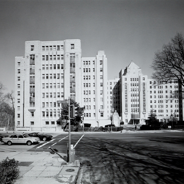 Kennedy-Warren Apartments