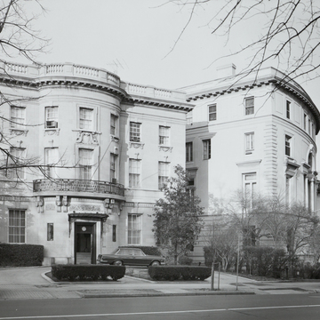 Embassy of Chile (Sarah Wyeth House)