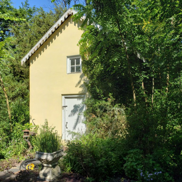 Kitchen and Slave Quarter