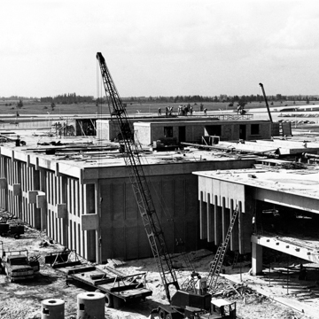 Science and Technology Building under construction