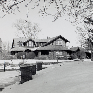 Stark Bungalow