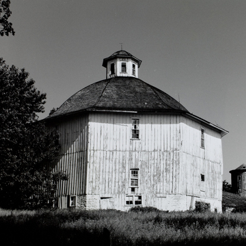 Secrest Round Barn