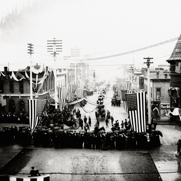 Theodore Roosevelt's 1903 visit, on Sixth St., looking north