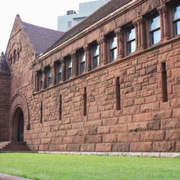 Howard Memorial Library