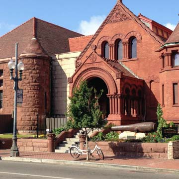 Confederate Memorial Hall Museum