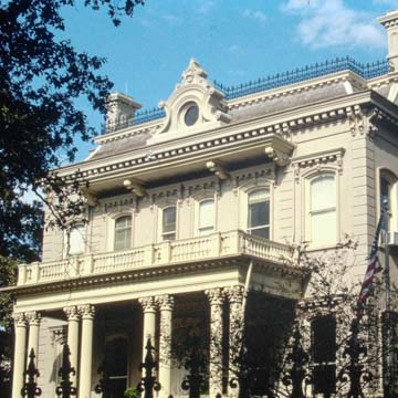 Louise S. McGehee School (Bradish and Louisa Johnson House)