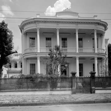 Walter and Emily Robinson House