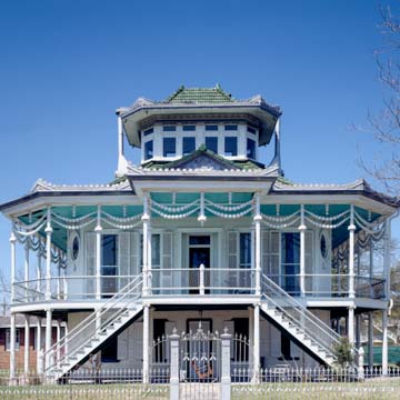 Doullut Steamboat Houses
