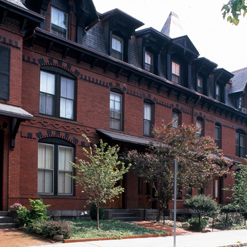 Amos Lawrence's Longwood Development (Monmouth Court Townhouses)
