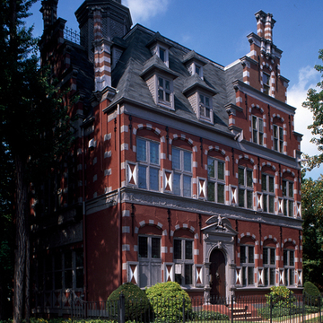 The Dutch House