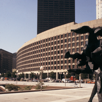 1 Center Plaza