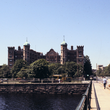 Ashdown House (Bldg. W1) (Riverbank Court)