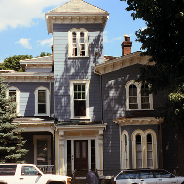 Greenleaf Sanborn House and Timothy Hoxie House (NR)