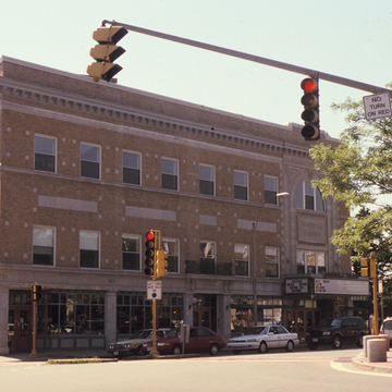 Somerville Theater (NR)