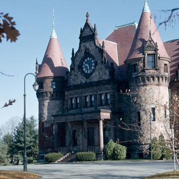 Wellesley Town Hall and Library