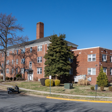 HILLTOP MANOR GARDEN APARTMENTS