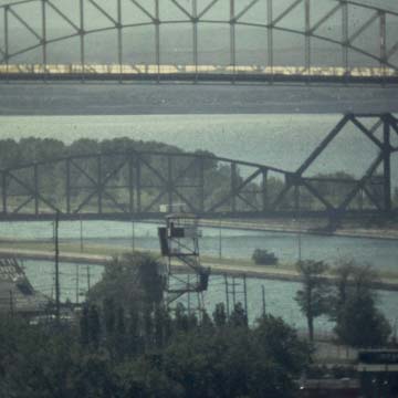 International Railroad Bridge, American Locks Section