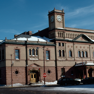 Calumet Village Hall&Calumet Theater (Red Jacket Town Hall&Opera House)