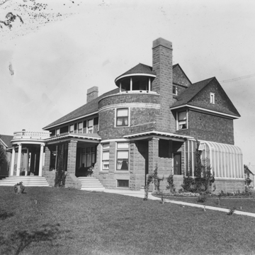 Johnson and Anna Lichty Vivian Jr. House