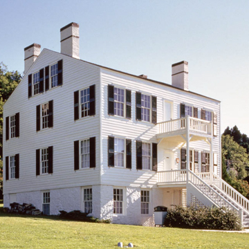 Richard and Jane Manoogian Mackinac Art Museum (Indian Dormitory)