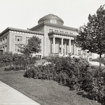 Marquette County Courthouse 