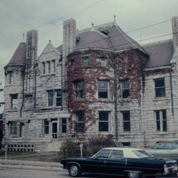 John and Caroline Honner Torrent House