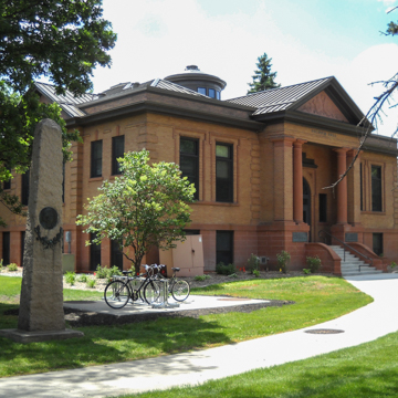 Putnam Hall (Carnegie Library)