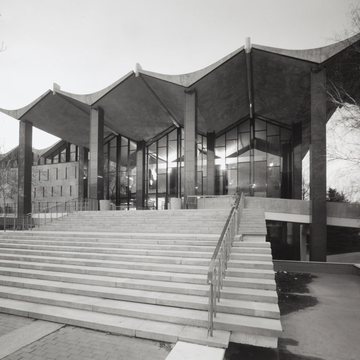 Noble H. Getchell Library