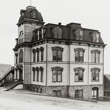 Fourth Ward School