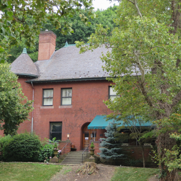 Sunnyledge Hotel