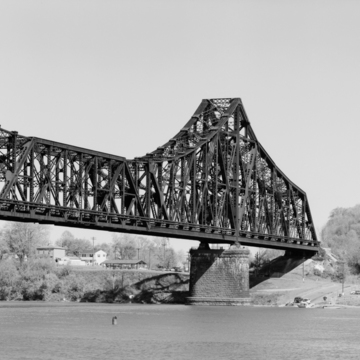 Confluence Bridge District