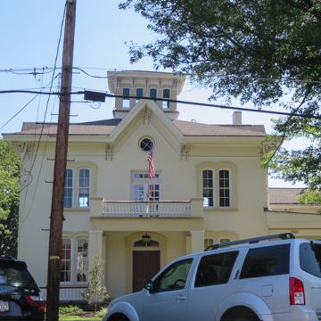 Fort McIntosh Club (Riley Taylor House)