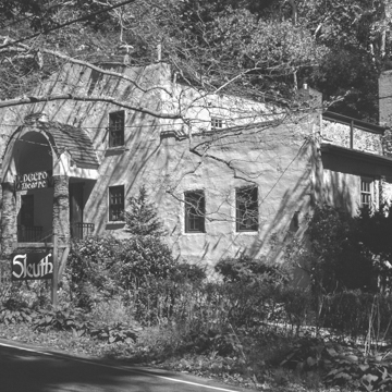 Hedgerow Theater