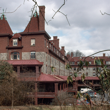 Baldwin School (Bryn Mawr Hotel)