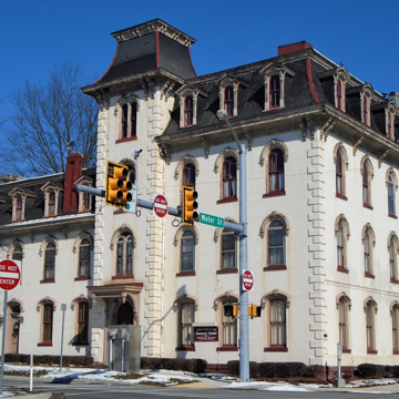 Blank Funeral Home (Boyd-Elliott House)