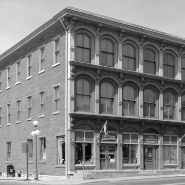 Chamberlain Iron-Front Building