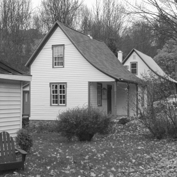 Dorflinger Glass Museum (Dorflinger Glass Works)