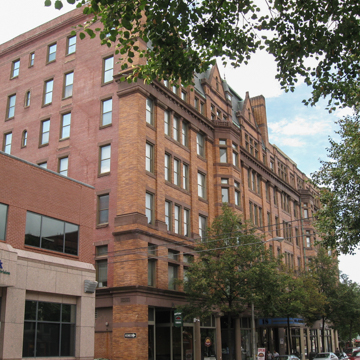 18 South George Street (Colonial Hotel)