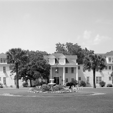 Luther Hotel