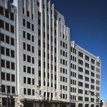 Shearn Moody Plaza (Santa Fe Building)