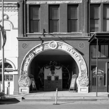 The Grand 1894 Opera House (Grand Opera House and Hotel Grand)