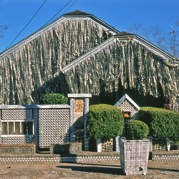 Beer Can House