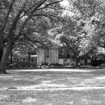 River Oaks Courts