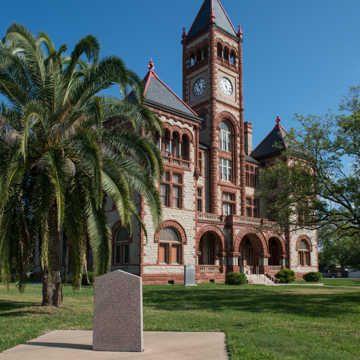 DeWitt County Courthouse