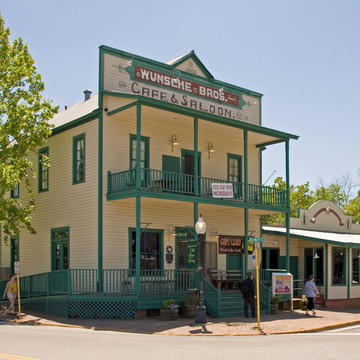 Wunsche Brothers Saloon and Hotel