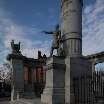 Monument Avenue: Davis Monument and 2500–2600 Blocks