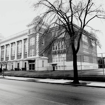 Robert E. Lee School