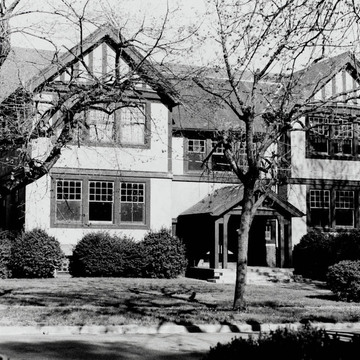 Lewis Ginter Community Building